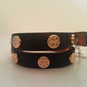 Double Wrap Stud logo bracelet